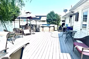 401 Whitlow St, New Bedford, MA 02746 - Photo 19