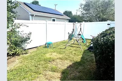 401 Whitlow St, New Bedford, MA 02746 - Photo 21