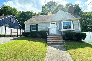 15 Cannon Rock Rd, Lynn, MA 01904 - Photo 1