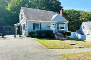 15 Cannon Rock Rd, Lynn, MA 01904 - Photo 1