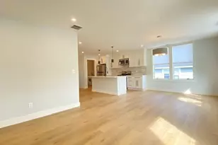 92 Walnut St, Watertown, MA 02472 - Photo 3