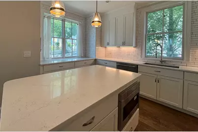 17 Porter St U:1, Somerville, MA 02143 - Photo 5