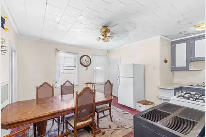 84 Cory St, Fall River, MA 02720 - Photo 5