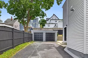 21 Hutchinson St, Winthrop, MA 02152 - Photo 15