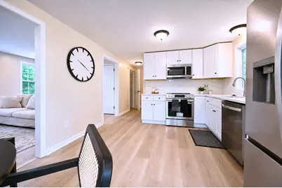 34-36 Hammond St #36, Bridgewater, MA 02324 - Photo 9