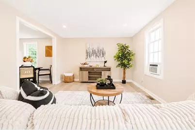 34-36 Hammond St #36, Bridgewater, MA 02324 - Photo 5