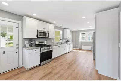 22 Highland View St, Westfield, MA 01085 - Photo 5