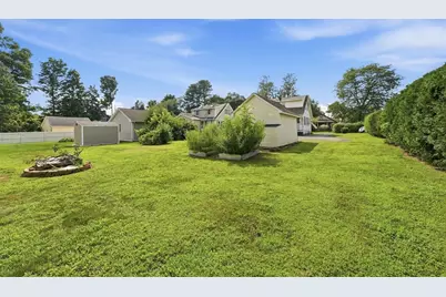 22 Highland View St, Westfield, MA 01085 - Photo 25