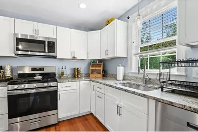 133 Apricot St, Worcester, MA 01603 - Photo 7