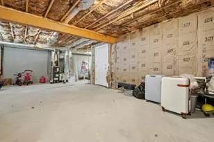 133 Apricot St, Worcester, MA 01603 - Photo 29