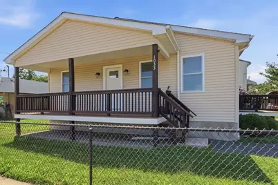 1033 Rodman St, Fall River, MA 02721 - Photo 3