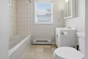1033 Rodman St, Fall River, MA 02721 - Photo 23