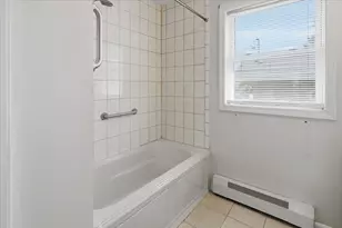 1033 Rodman St, Fall River, MA 02721 - Photo 25