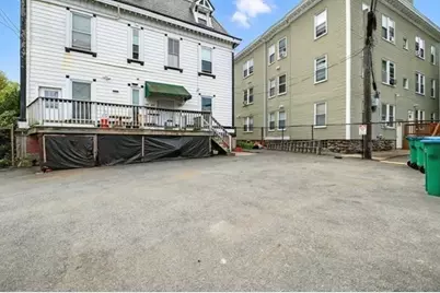 121 N Common, Lynn, MA 01902 - Photo 11