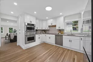 6 Hillside Ave, Woburn, MA 01801 - Photo 13