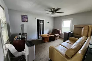 1009 Maple St, Palmer, MA 01069 - Photo 17