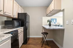 573 Broad St, Weymouth, MA 02189 - Photo 9