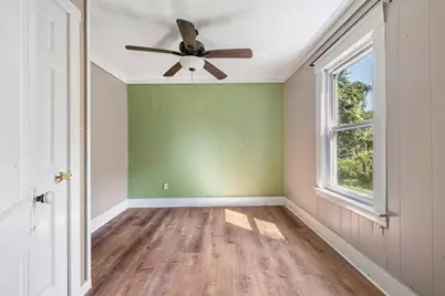 21 Munroe St, Winchendon, MA 01475 - Photo 17