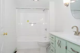 198 Union St, Northbridge, MA 01588 - Photo 17