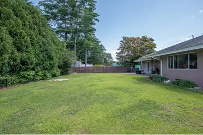 12 Elaine St, Webster, MA 01570 - Photo 3