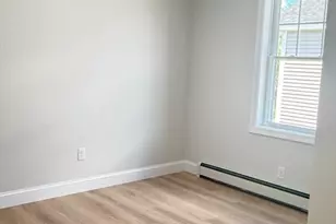 29 Lynn St, Lawrence, MA 01843 - Photo 17