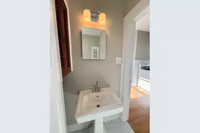 34 Pond Street #1, Beverly, MA 01915 - Photo 3