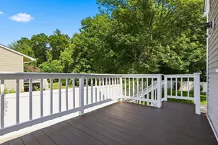 8 Glenwood St, Burlington, MA 01803 - Photo 27
