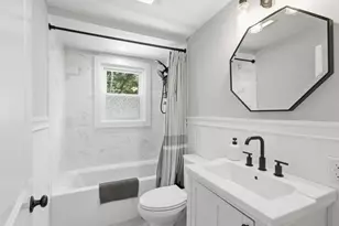8 Glenwood St, Burlington, MA 01803 - Photo 17