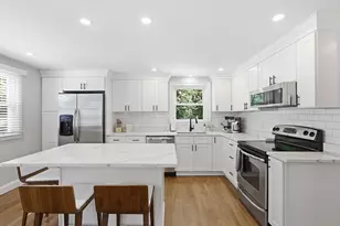 8 Glenwood St, Burlington, MA 01803 - Photo 7