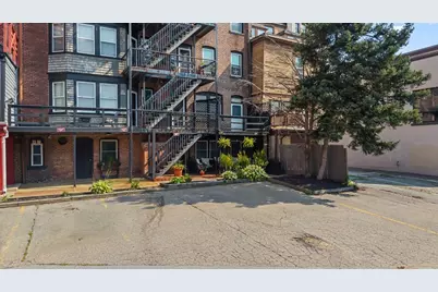 36 Elm St #B, Worcester, MA 01609 - Photo 29