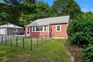 2 Hilltop Ln, Rockport, MA 01966 - Photo 3