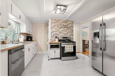 2 Hill Top Ln, Rockport, MA 01966 - Photo 15