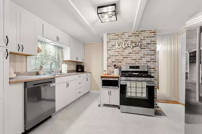 2 Hill Top Ln, Rockport, MA 01966 - Photo 17
