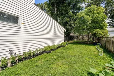 423 Tiffany St, Springfield, MA 01108 - Photo 35