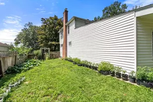 423 Tiffany St, Springfield, MA 01108 - Photo 37