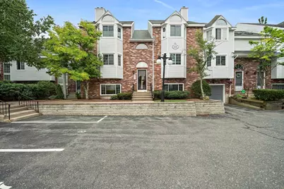 171 Tall Oaks Dr #F, Weymouth, MA 02190 - Photo 1