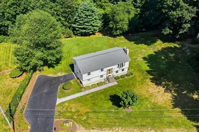 19 McIntosh Rd, Chelmsford, MA 01824 - Photo 3