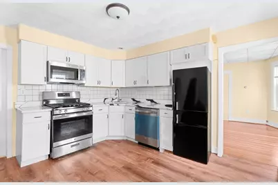 15 Oakland Ave #3, Everett, MA 02149 - Photo 1