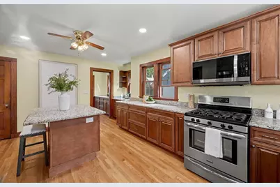 15 Eden St, Framingham, MA 01702 - Photo 13