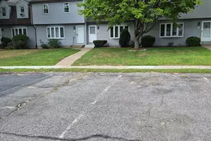 14 Tiffany Cir, Millbury, MA 01527 - Photo 1