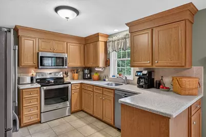 7 Bent Bluff Ln, Yarmouth, MA 02675 - Photo 11