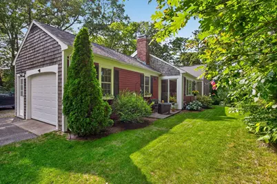 7 Bent Bluff Ln, Yarmouth, MA 02675 - Photo 3