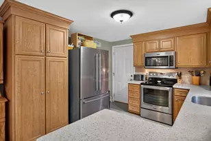 7 Bent Bluff Ln, Yarmouth, MA 02675 - Photo 19