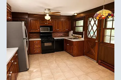 7 Fred Street, Burlington, MA 01803 - Photo 7