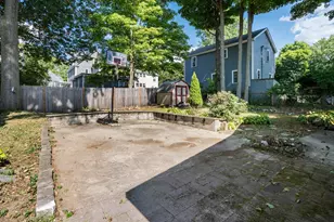 71 Temple St, Boston, MA 02132 - Photo 19