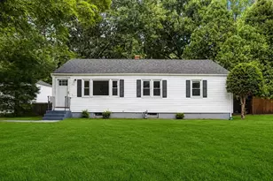 9 Moss Rd, Springfield, MA 01119 - Photo 1