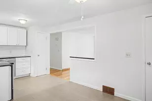 9 Moss Rd, Springfield, MA 01119 - Photo 13
