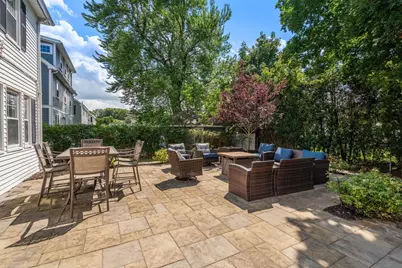 122 Lincoln Rd, Medford, MA 02155 - Photo 31