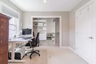 453 E 8th St, Boston, MA 02127 - Photo 9