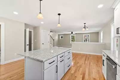 28 Quigley Ave #28, Chelmsford, MA 01863 - Photo 5